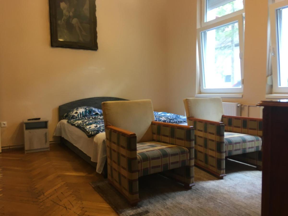 Honvéd apartmanház Balatonlelle Esterno foto