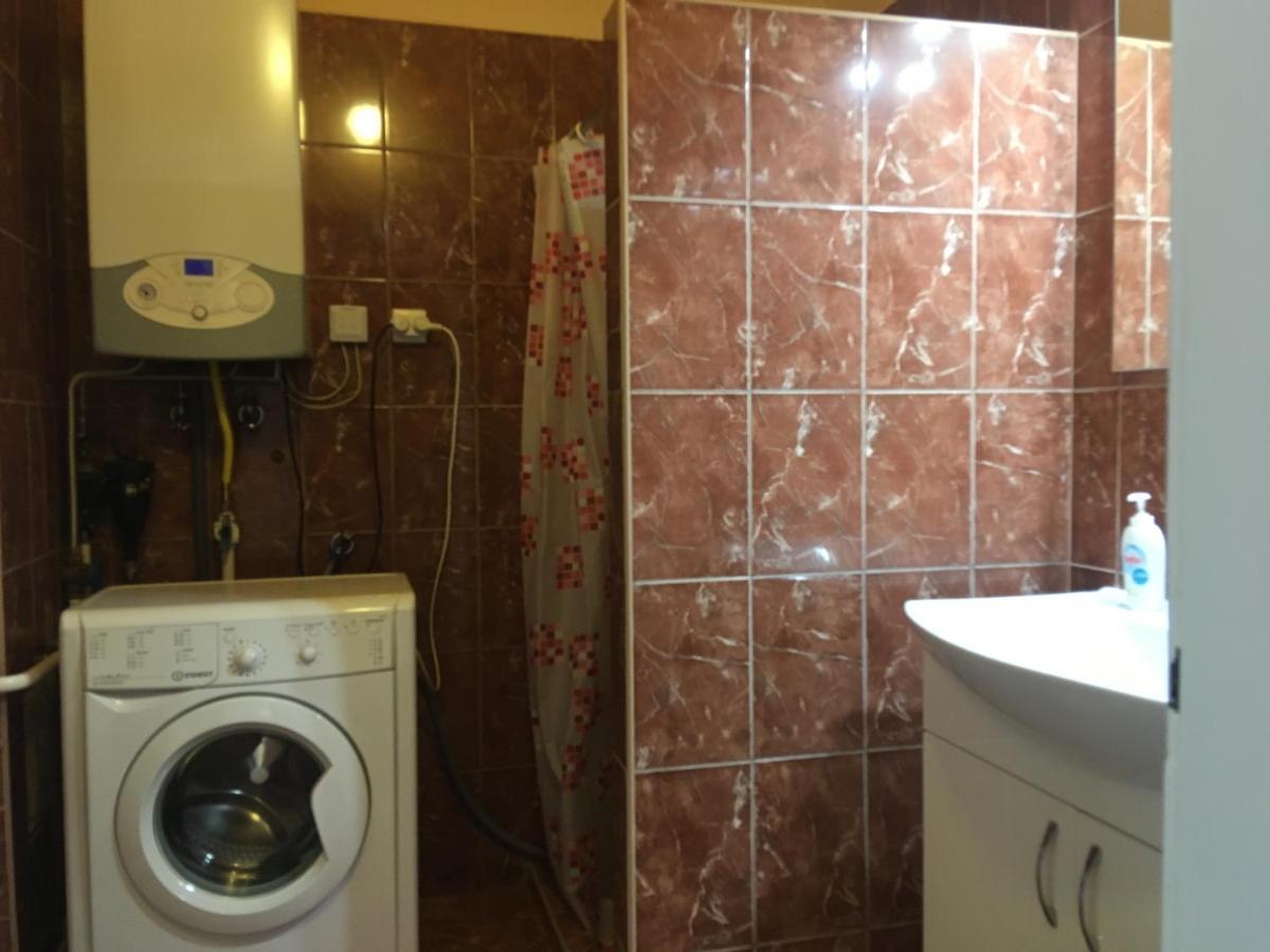 Honvéd apartmanház Balatonlelle Esterno foto