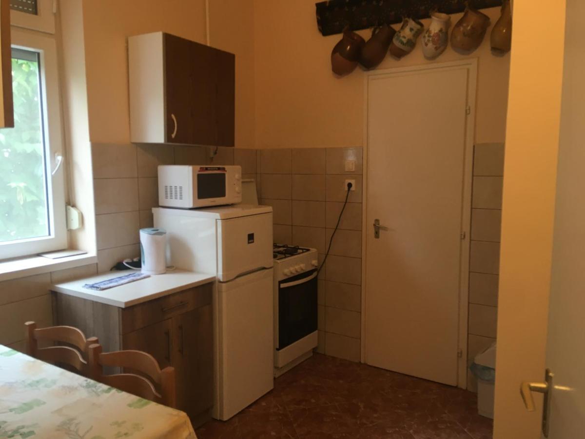 Honvéd apartmanház Balatonlelle Esterno foto