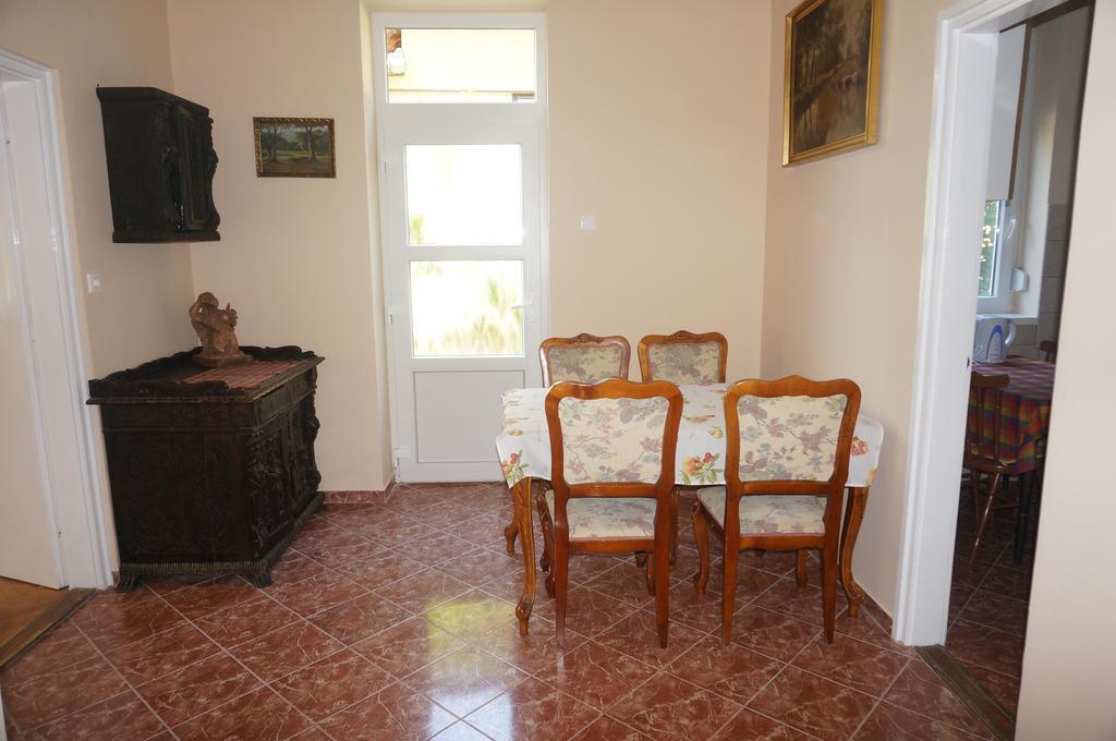 Honvéd apartmanház Balatonlelle Esterno foto