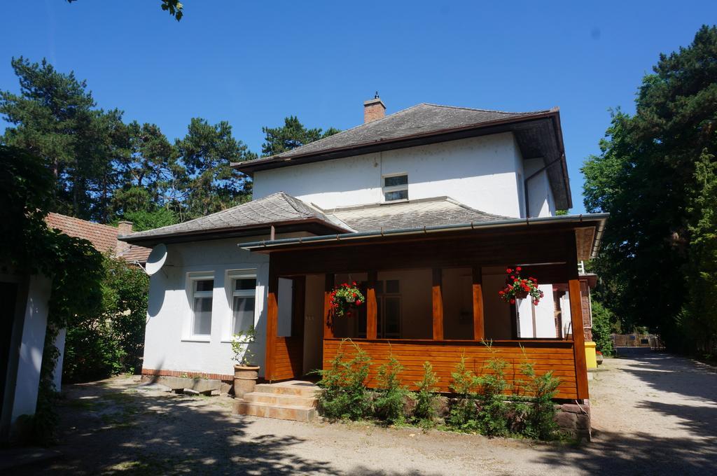 Honvéd apartmanház Balatonlelle Esterno foto